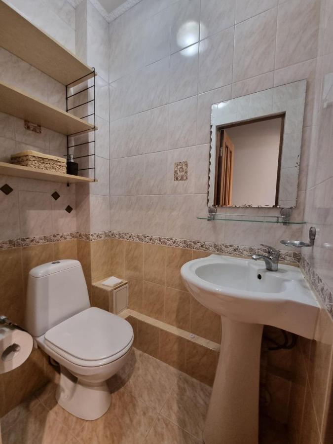 Almaty Apartment 76 Bagian luar foto